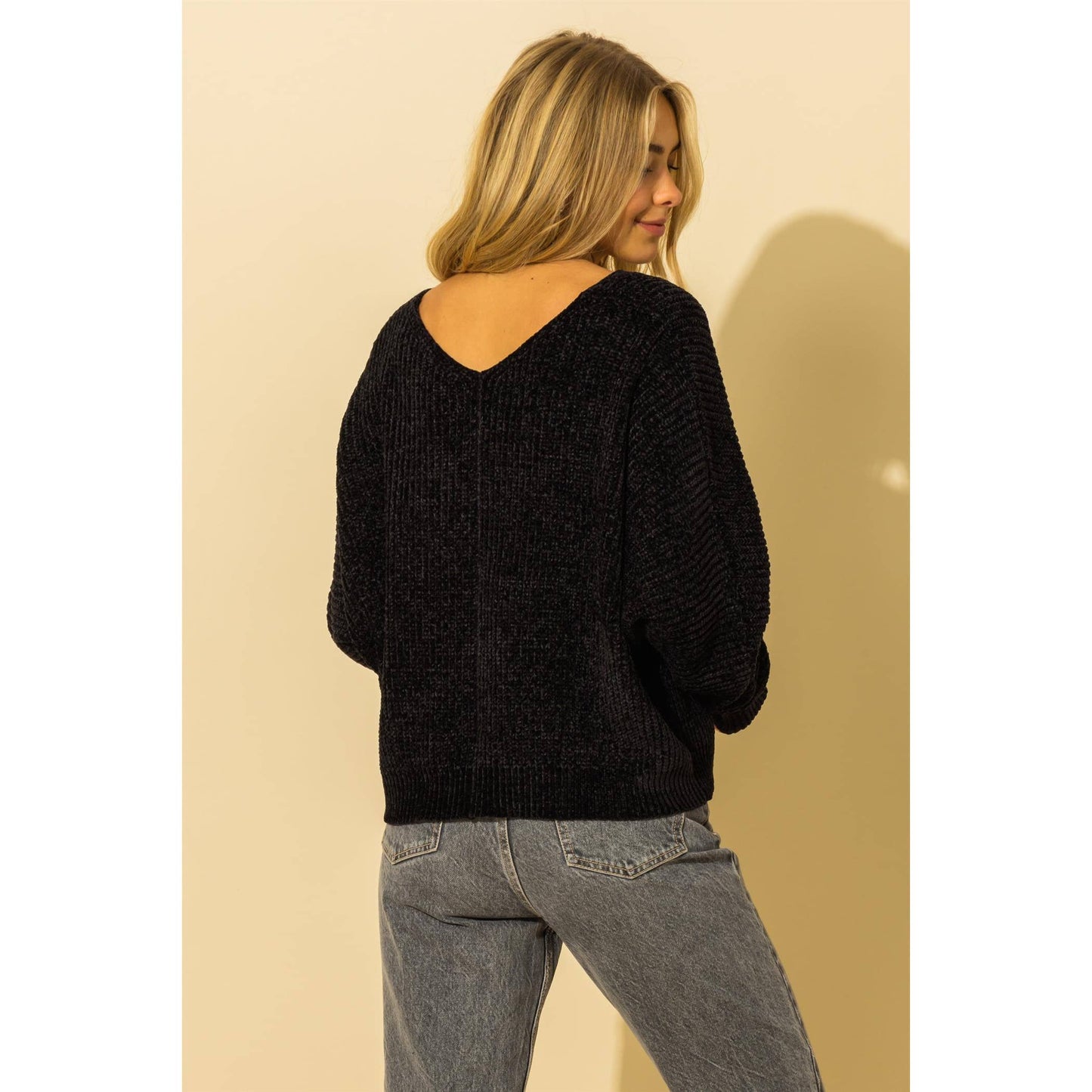 VICTORY SWEATER
